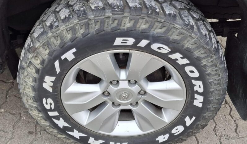 
								TOYOTA HILUX full									