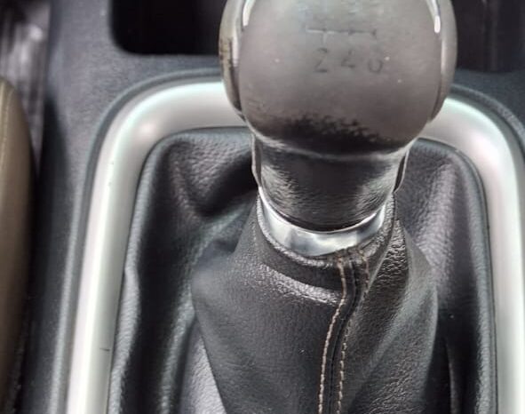 
								TOYOTA HILUX full									