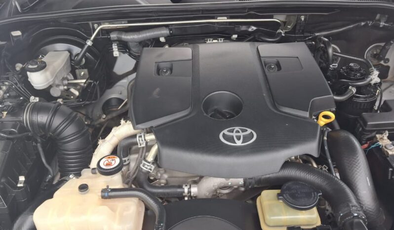 
								TOYOTA HILUX full									