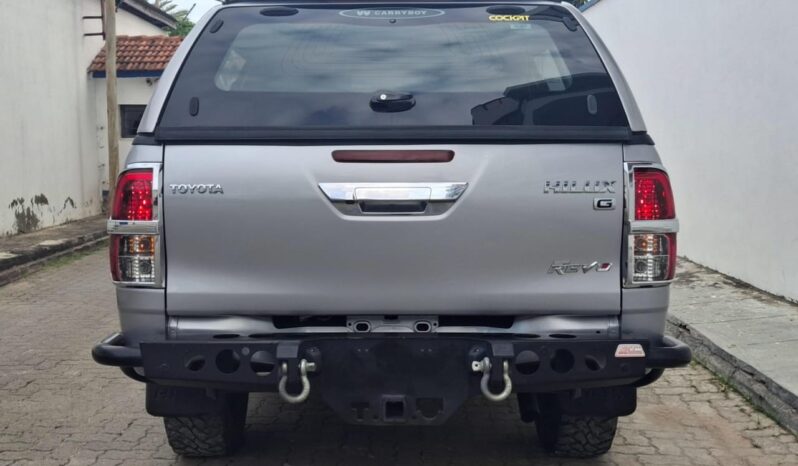 
								TOYOTA HILUX full									