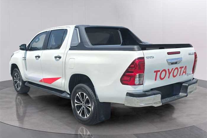 
								TOYOTA HILUX 2021 (76000KM) full									