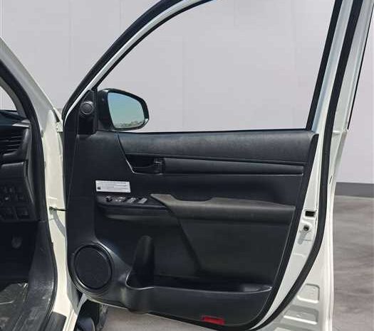 
								TOYOTA HILUX 2021 (76000KM) full									