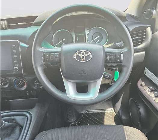 
								TOYOTA HILUX 2021 (76000KM) full									