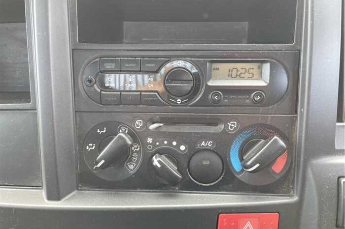 
								ISUZU ELF TRUCK 2018 ( 76 130KM) full									
