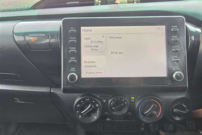 
								TOYOTA HILUX 2021 (76000KM) full									