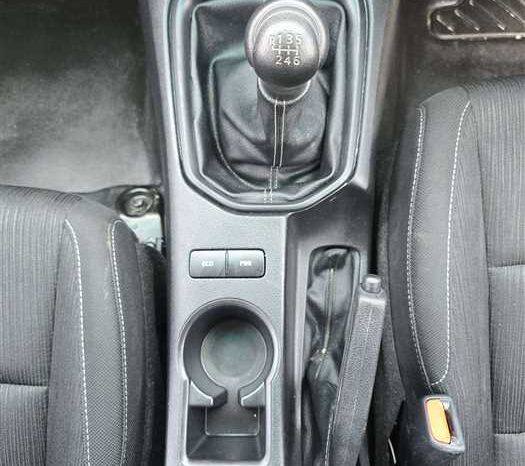 
								TOYOTA HILUX 2021 (76000KM) full									