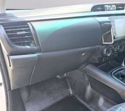 
								TOYOTA HILUX 2021 (76000KM) full									
