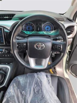 
										TOYOTA HILUX 2018 (58 120KM) full									