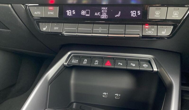 
								AUDI A3 2024(8851KM) full									