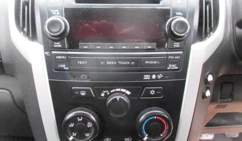 
								Isuzu D-max 2018 (93211km) full									