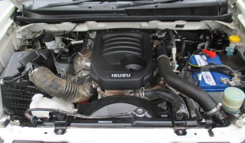 
								Isuzu D-max 2018 (93211km) full									