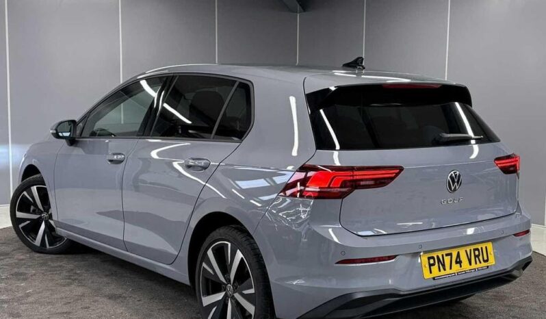 
								Volkswagen Golf Hatchback 2024 (9656KM) full									