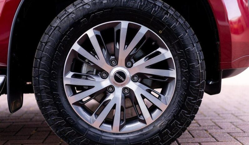 
								Isuzu D-max 2025 ( 160km) full									