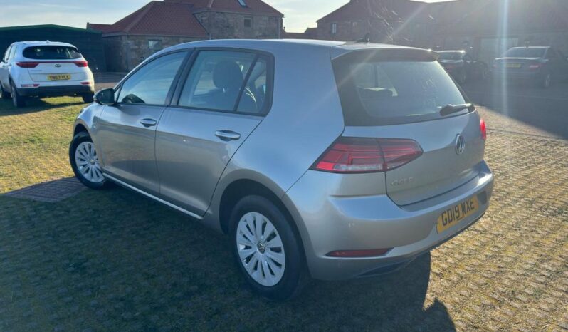 
								Volkswagen Golf 2019(90 205KM) full									