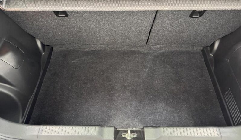 
								Suzuki Swift  2019 (38065KM) full									