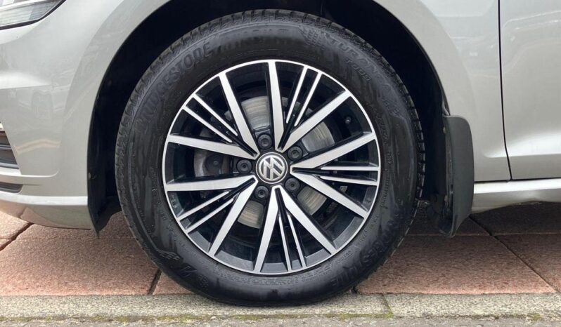 
								Volkswagen Golf 2018 (64374KM) full									