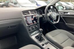 
										Volkswagen Golf 2018 (64374KM) full									