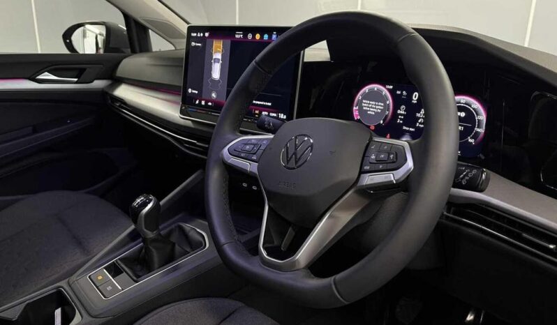 
								Volkswagen Golf Hatchback 2024 (9656KM) full									