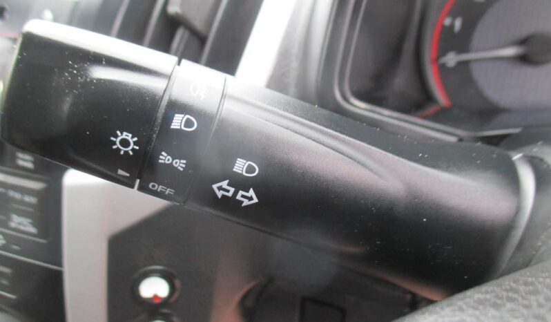 
								Isuzu D-max 2018 (93211km) full									