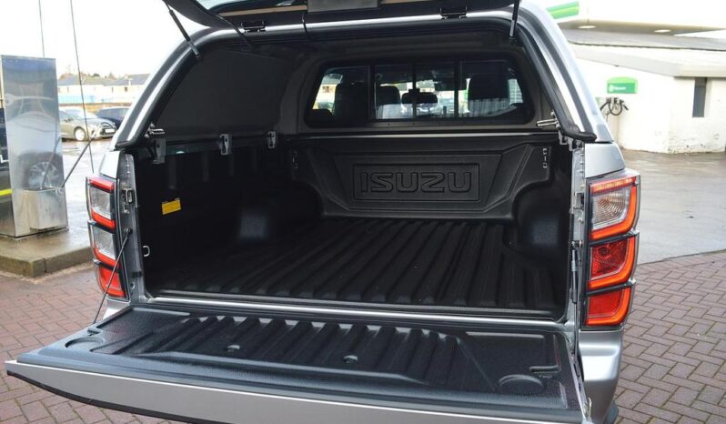 
								Isuzu D-max 2025 ( 2114KM) full									