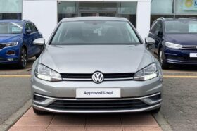 Volkswagen Golf 2018 (64374KM)
