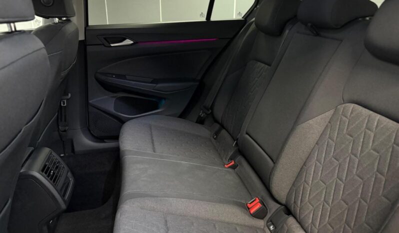 
								Volkswagen Golf Hatchback 2024 (9656KM) full									