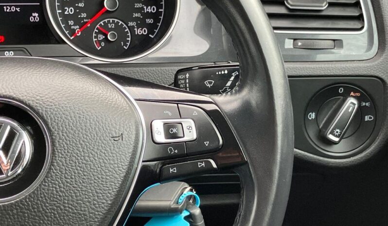 
								Volkswagen Golf 2018 (64374KM) full									