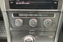 
										Volkswagen Golf 2018 (64374KM) full									