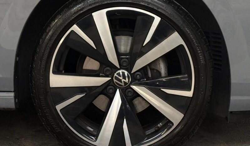
								Volkswagen Golf Hatchback 2024 (9656KM) full									