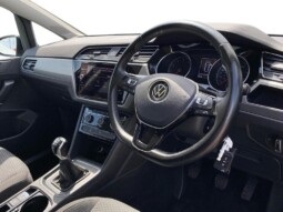 
										Volkswagen Touran 2021 (45 967km) full									