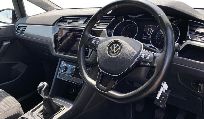 
								Volkswagen Touran 2021 (45 967km) full									