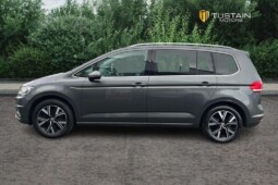 
										Volkswagen Touran 2020 (43 531km) full									