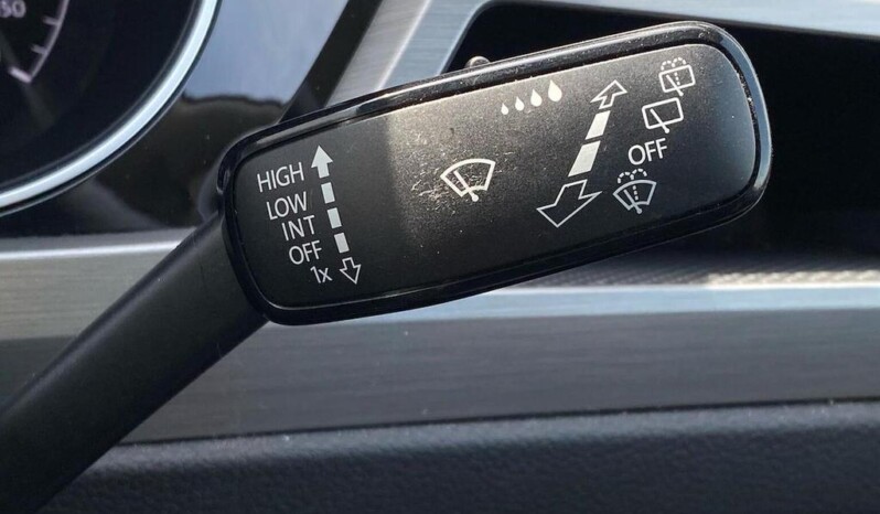 
								Volkswagen Touran 2021 (45 967km) full									