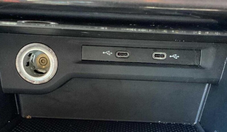 
								Volkswagen Touran 2020 (111 016km) full									