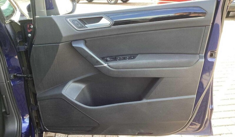 
								Volkswagen Touran 2020 (111 016km) full									