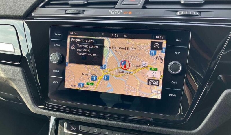 
								Volkswagen Touran 2020 (40 582km) full									