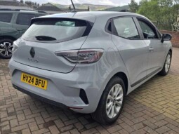 
										Renault Clio 2024 (17565km) full									