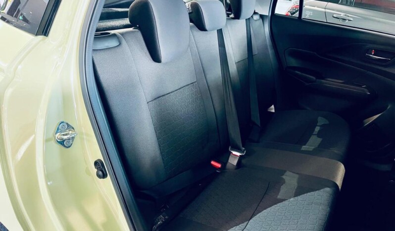 
								Suzuki Swift full									