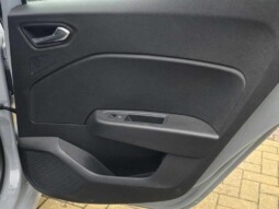 
										Renault Clio 2024 (17565km) full									