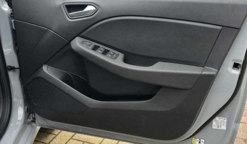 
								Renault Clio 2024 (17565km) full									