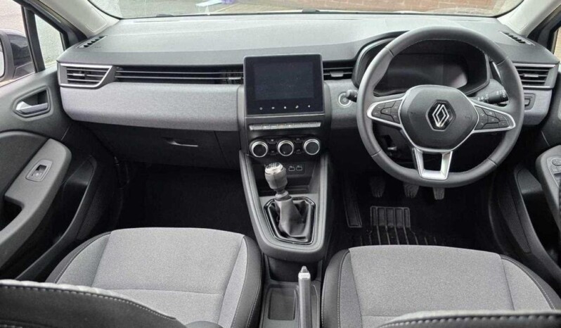 
								Renault Clio 2024 (17565km) full									