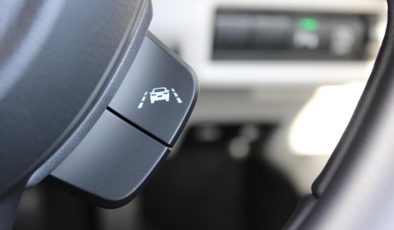 
								Suzuki Swift full									