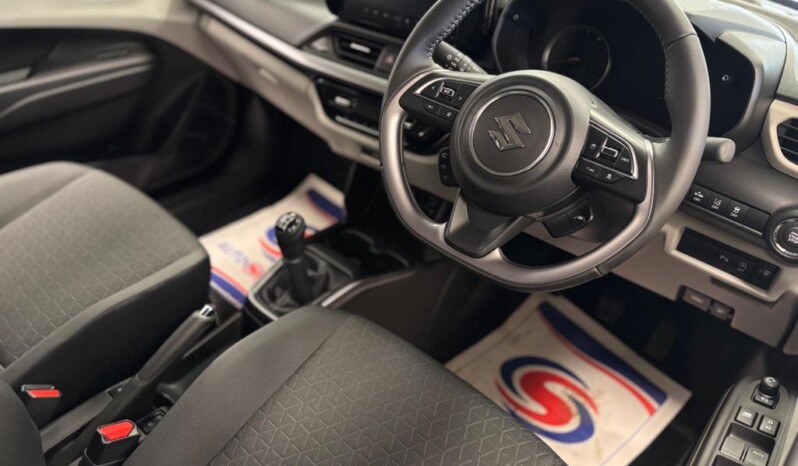 
								Suzuki Swift full									