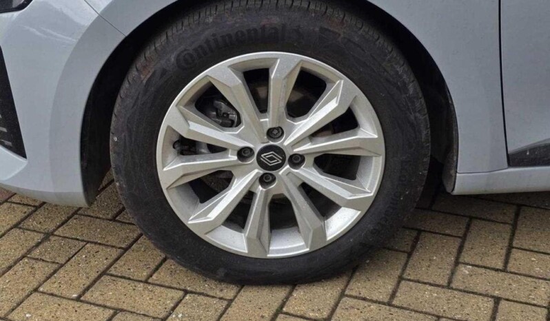 
								Renault Clio 2024 (17565km) full									
