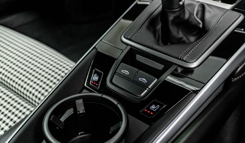 
								Porsche 911 2024 (9560km) full									