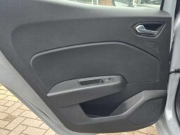
										Renault Clio 2024 (17565km) full									