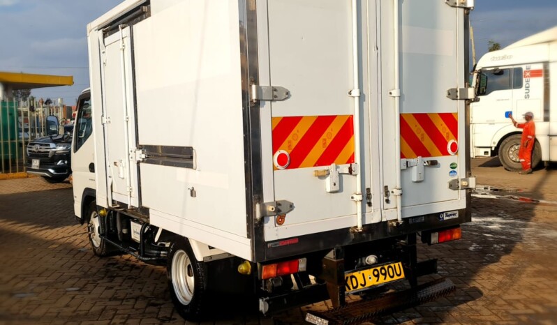 
								Mitsubishi Fuso Canter 2015 full									