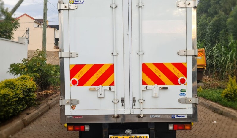 
								Mitsubishi Fuso Canter 2015 full									
