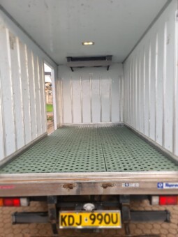 
										Mitsubishi Fuso Canter 2015 full									