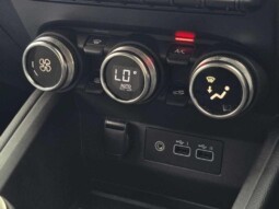 
										Renault Clio 2024 (17565km) full									